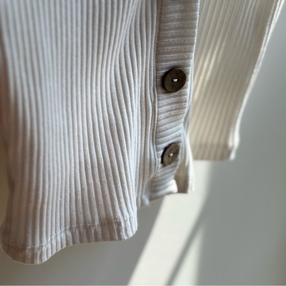 Cream Ribbed Knit Cropped Top - Picture 3 of 4